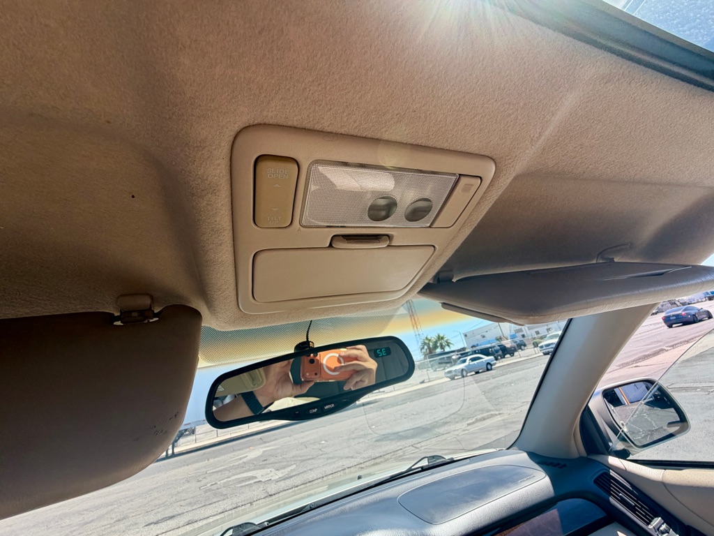 Photo 31 of this TOYOTA HIGHLANDER