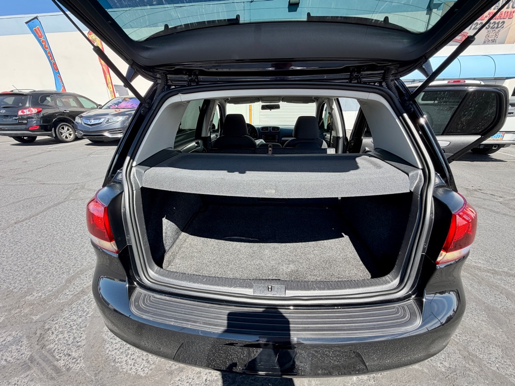 Photo 25 of this VOLKSWAGEN GOLF