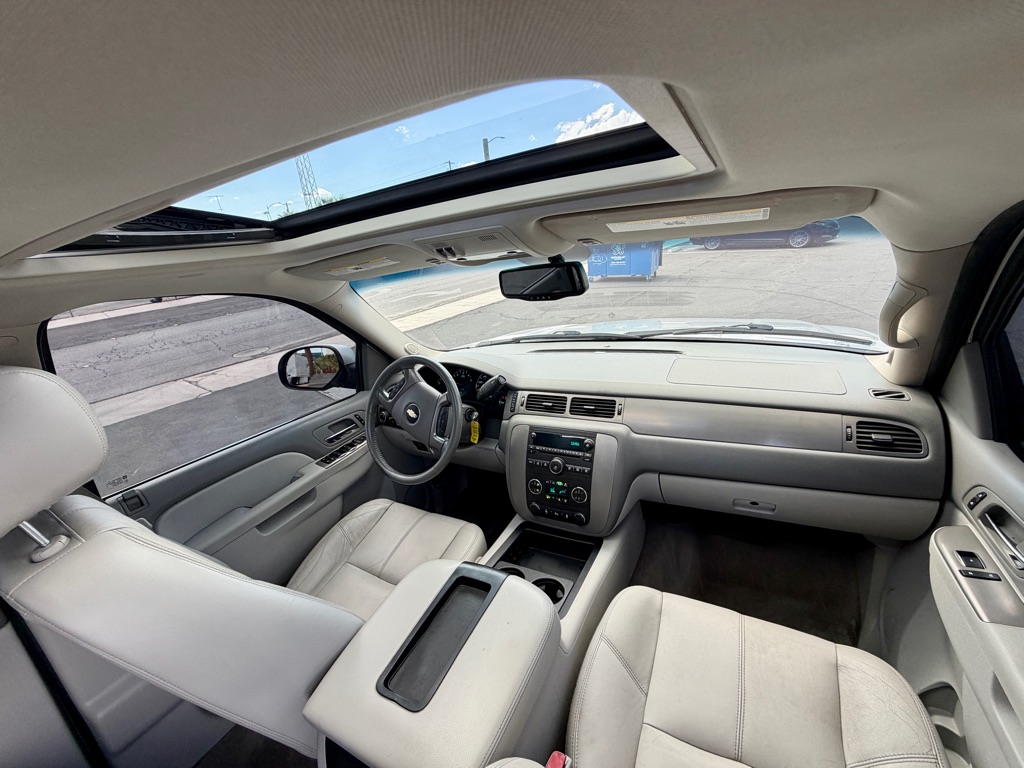 Photo 28 of this CHEVROLET AVALANCHE