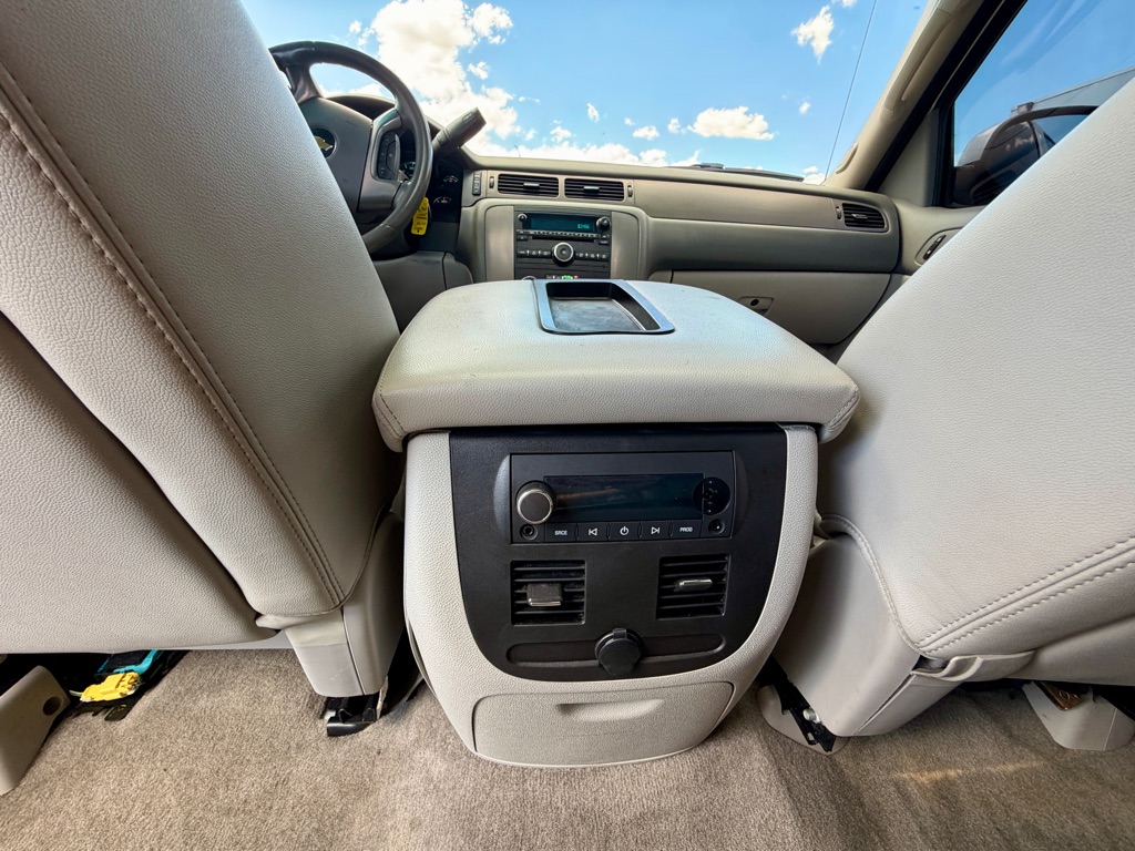 Photo 21 of this CHEVROLET AVALANCHE