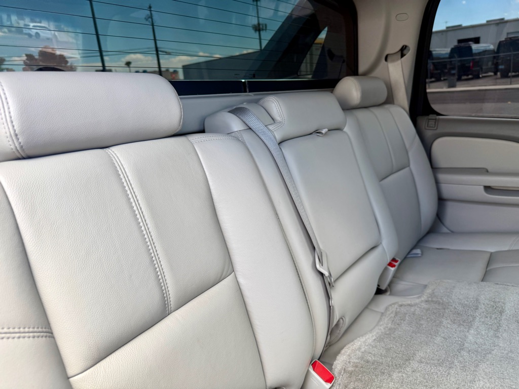 Photo 27 of this CHEVROLET AVALANCHE
