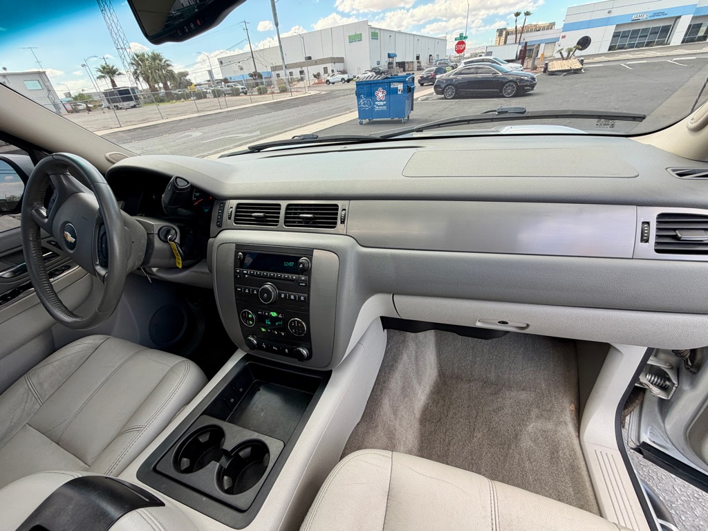 Photo 34 of this CHEVROLET AVALANCHE