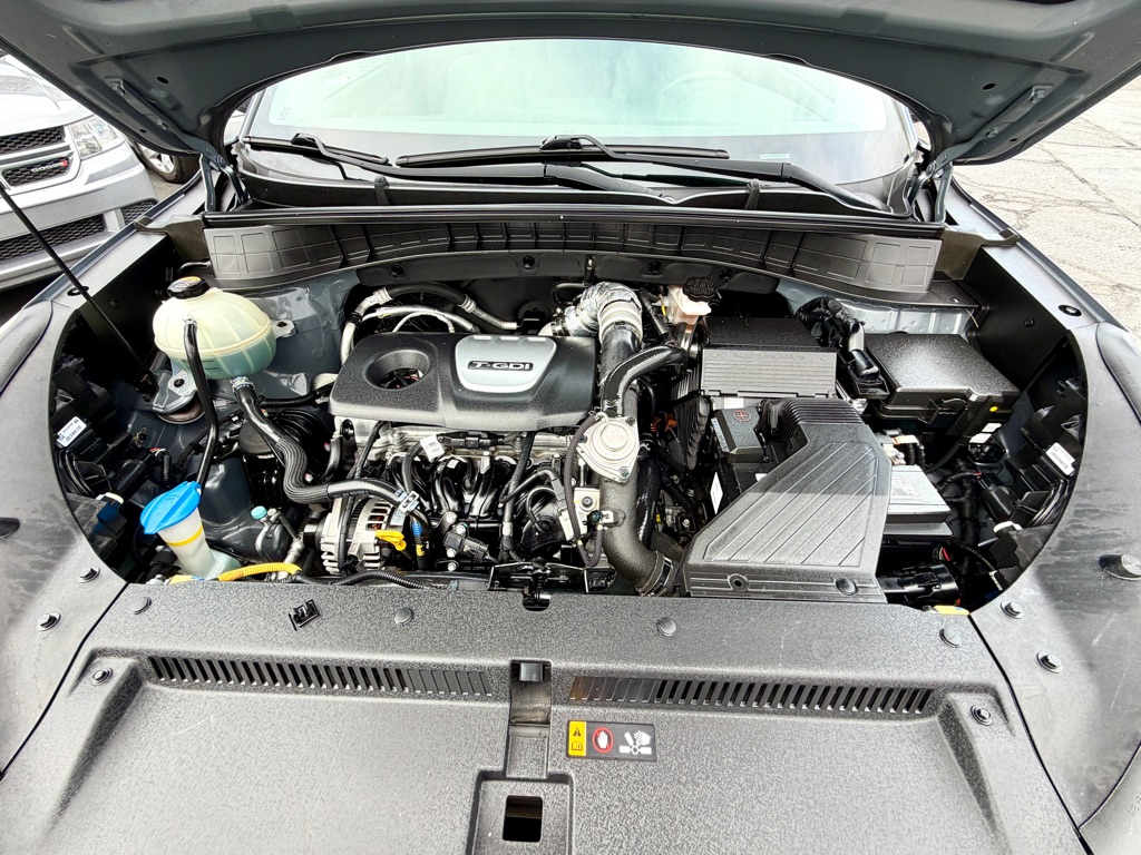 Photo 36 of this HYUNDAI TUCSON