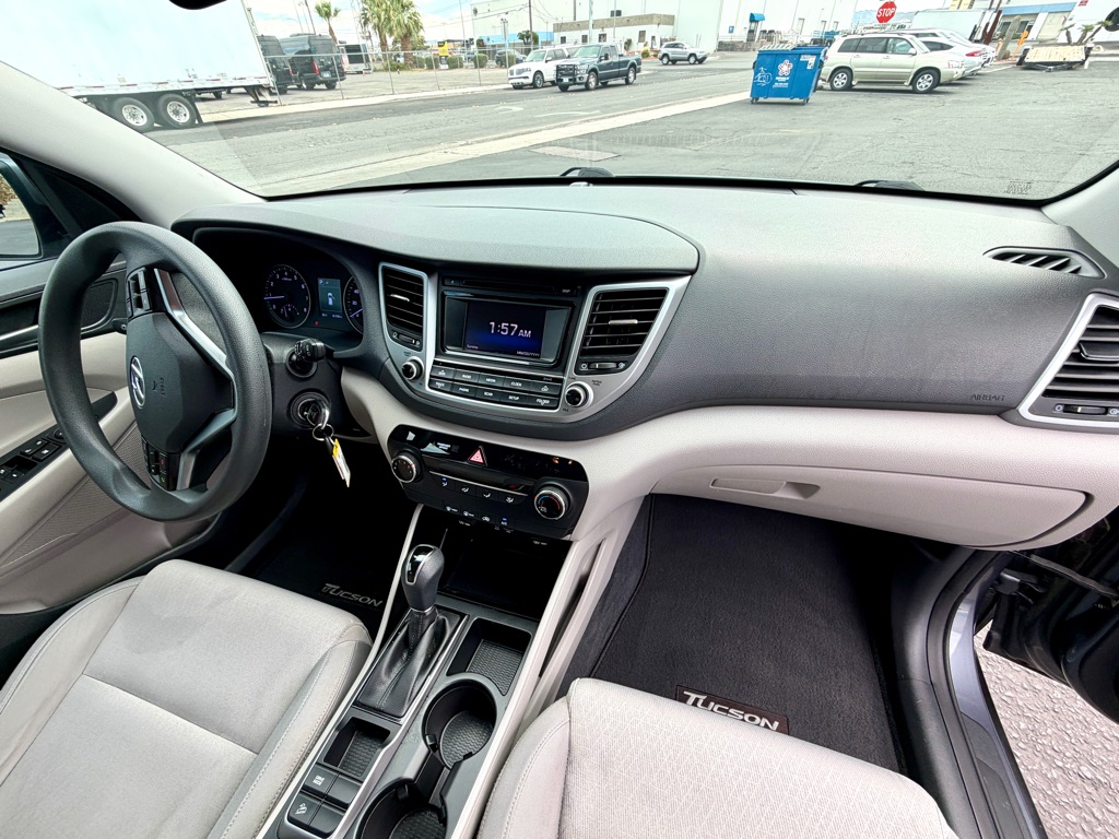 Photo 28 of this HYUNDAI TUCSON