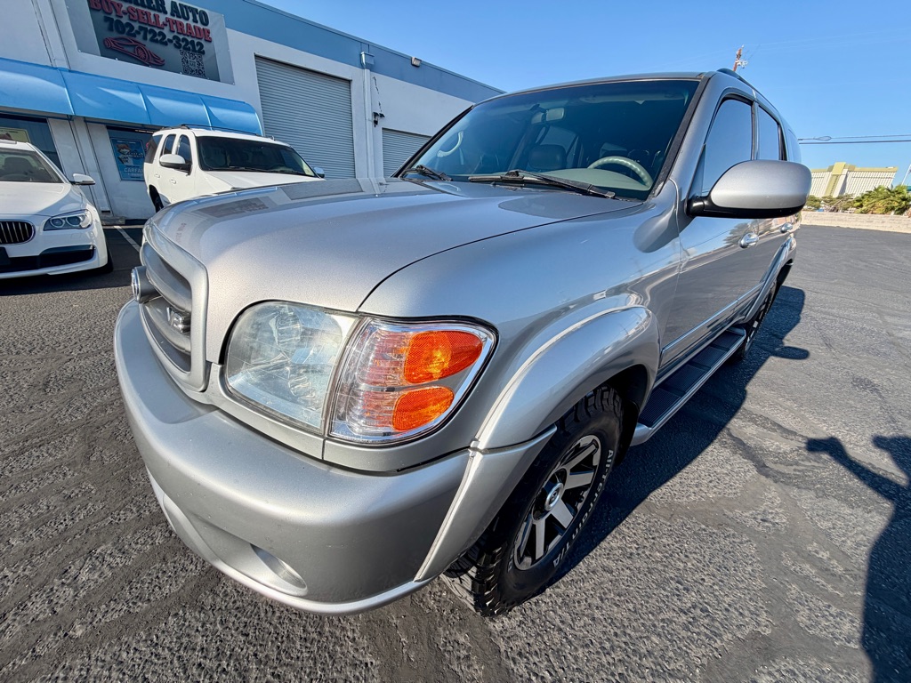 2004 Toyota Sequoia's photo