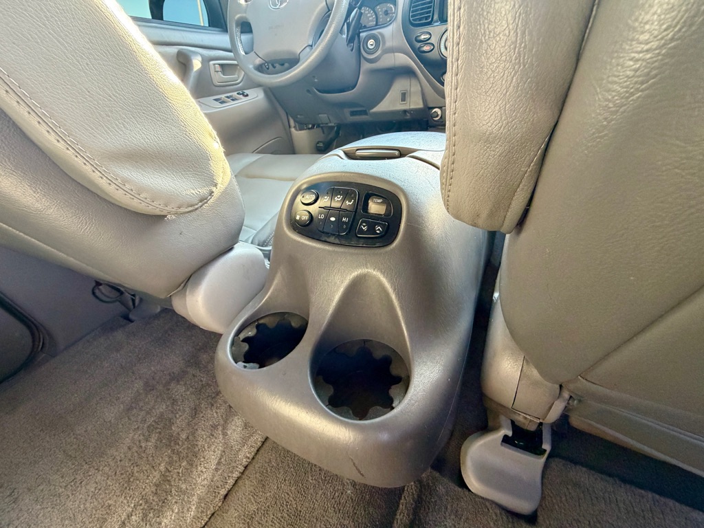 Photo 21 of this TOYOTA SEQUOIA