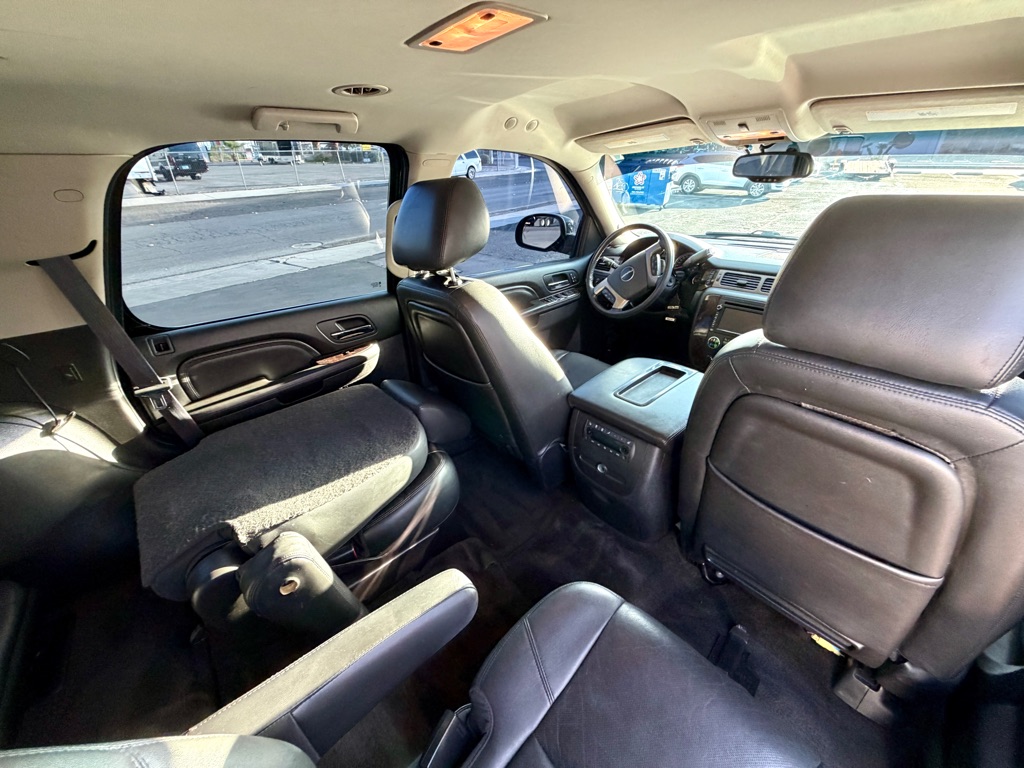 Photo 22 of this GMC YUKON
