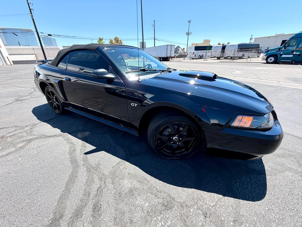 Photo 32 of this FORD MUSTANG