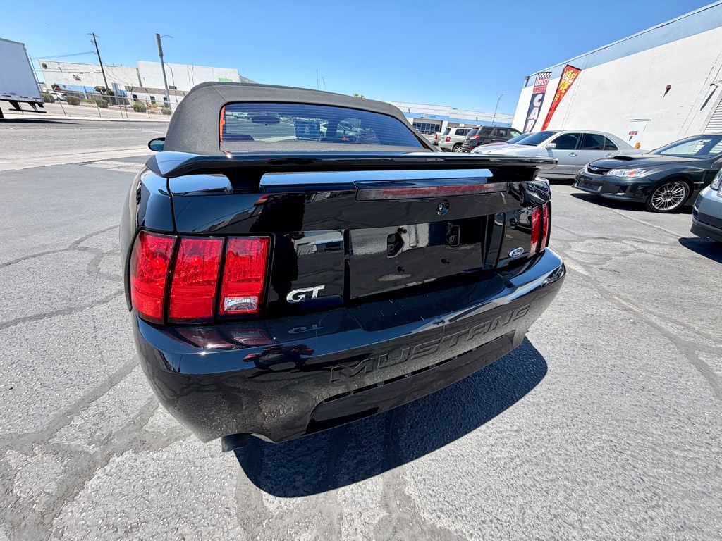 Photo 35 of this FORD MUSTANG