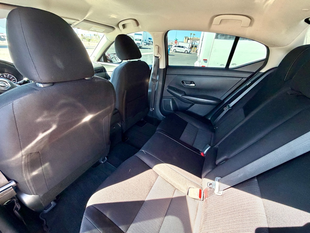 Photo 24 of this NISSAN SENTRA