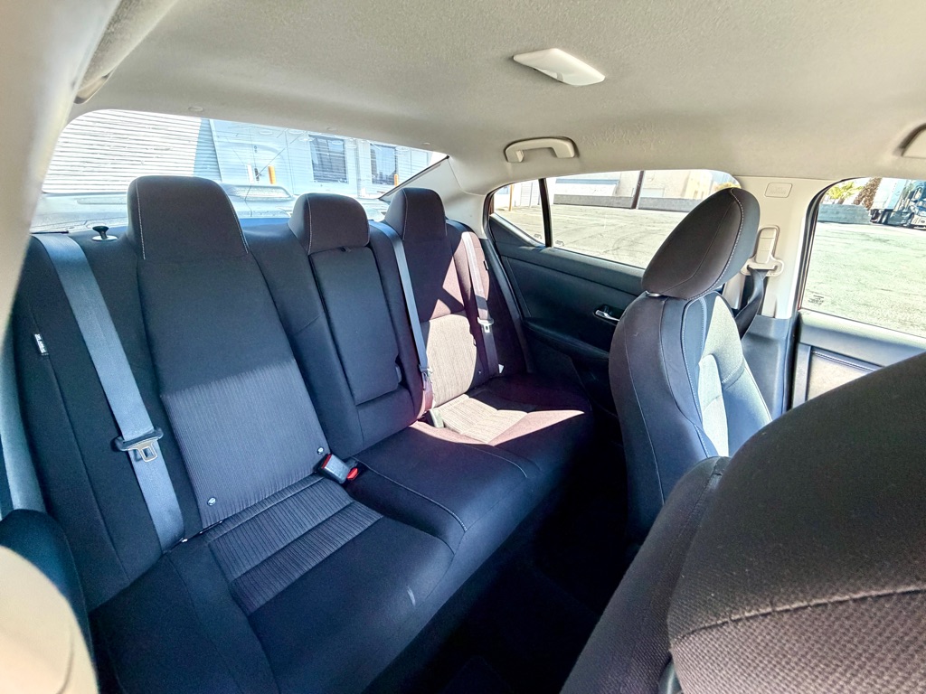 Photo 36 of this NISSAN SENTRA
