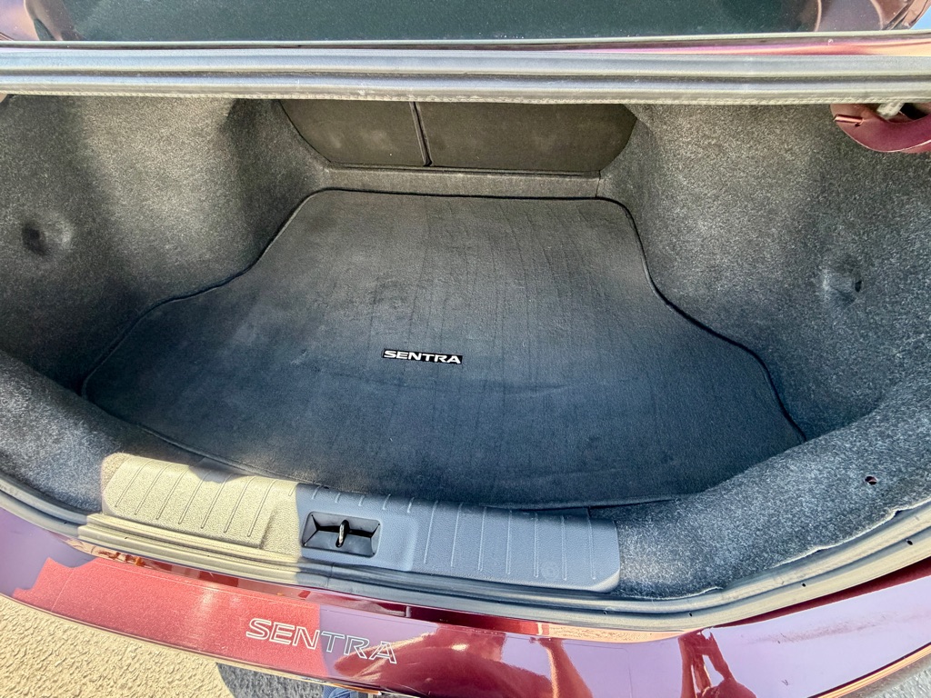 Photo 27 of this NISSAN SENTRA