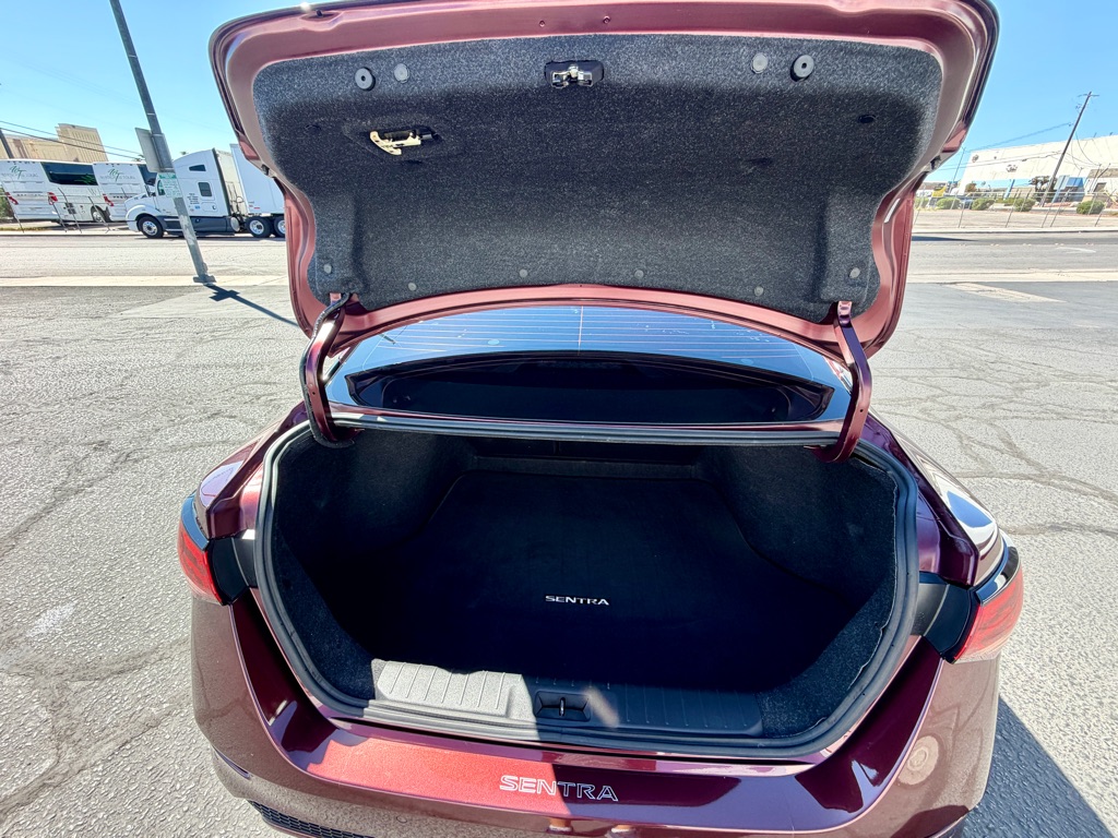 Photo 28 of this NISSAN SENTRA