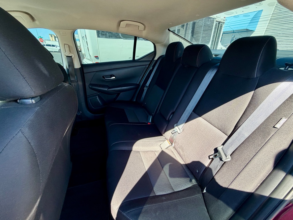 Photo 29 of this NISSAN SENTRA