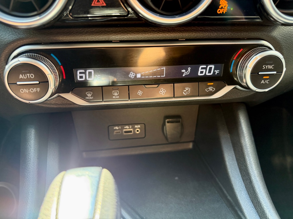 Photo 47 of this NISSAN SENTRA