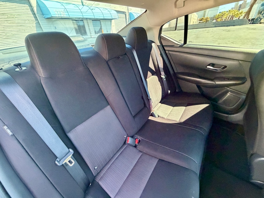Photo 35 of this NISSAN SENTRA