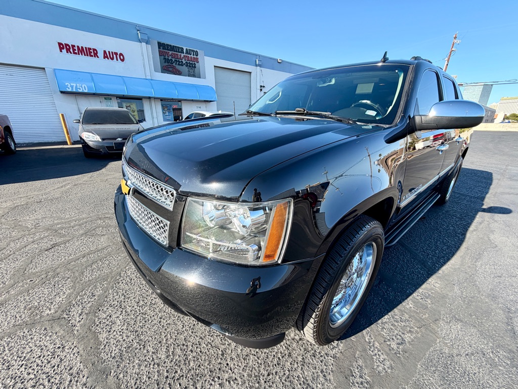 2013 Chevrolet Avalanche 2WD Avalanche LTZ's photo