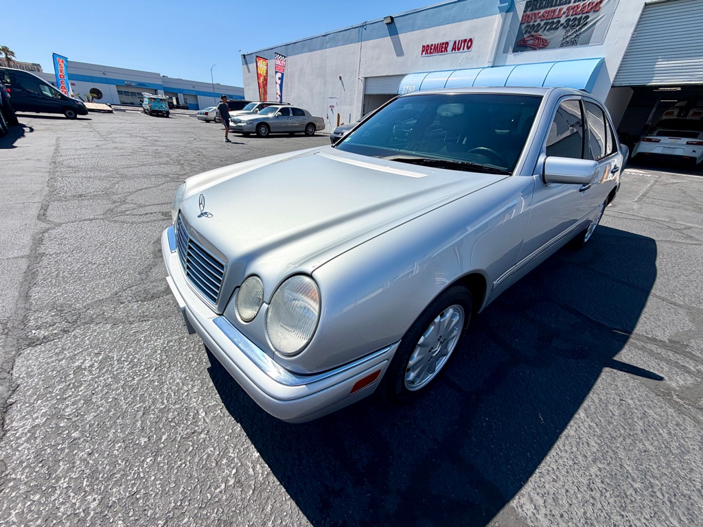 1997 MERCEDES-BENZ E-CLASS E 320