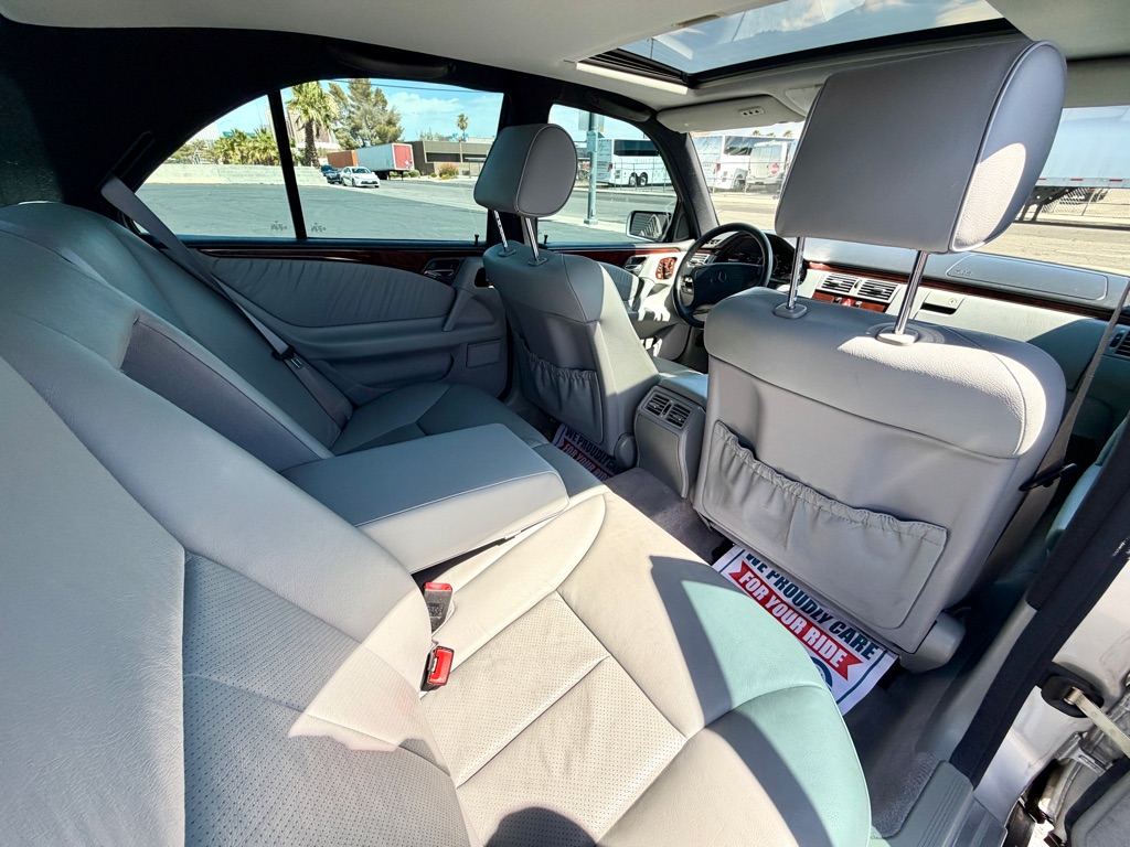 Photo 31 of this MERCEDES-BENZ E-CLASS