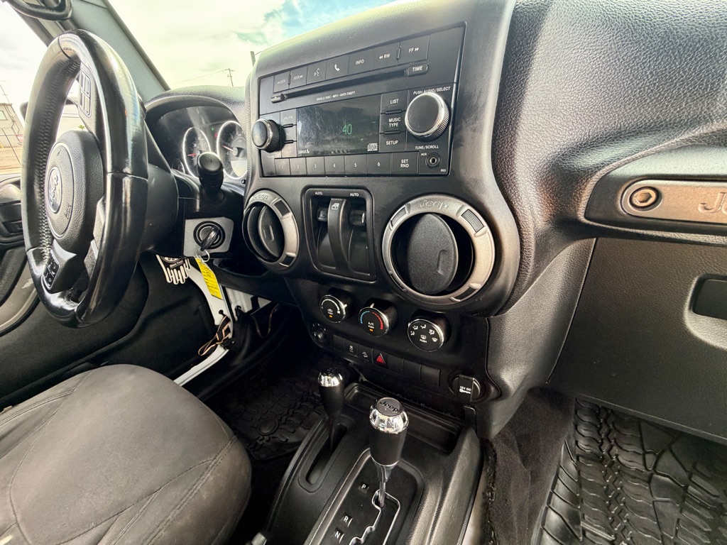 Photo 27 of this JEEP WRANGLER