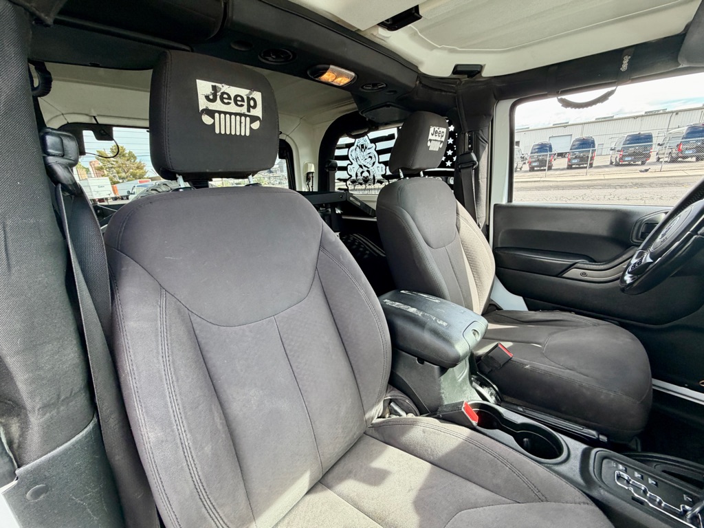 Photo 26 of this JEEP WRANGLER