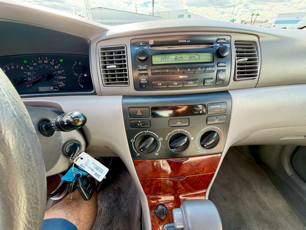 Photo 32 of this TOYOTA COROLLA