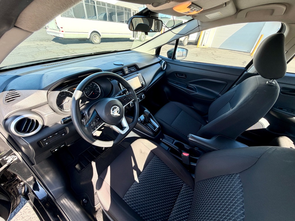 Photo 34 of this NISSAN VERSA
