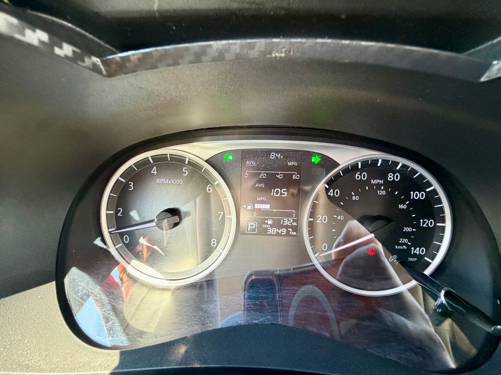 Photo 26 of this NISSAN VERSA