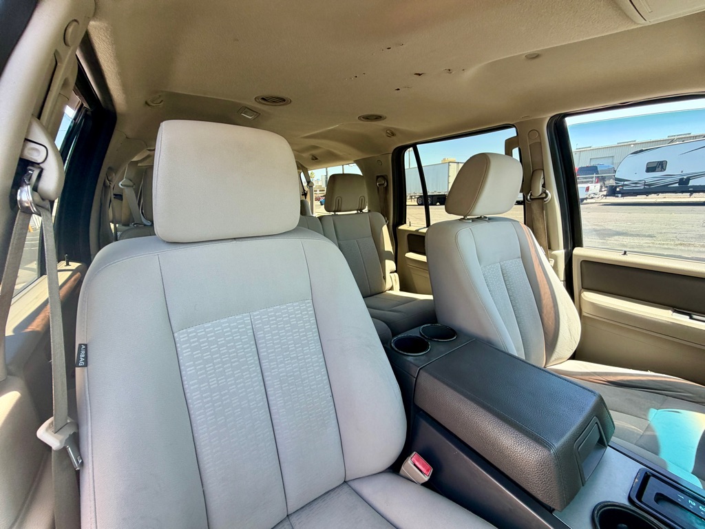 Photo 25 of this FORD EXPEDITION EL
