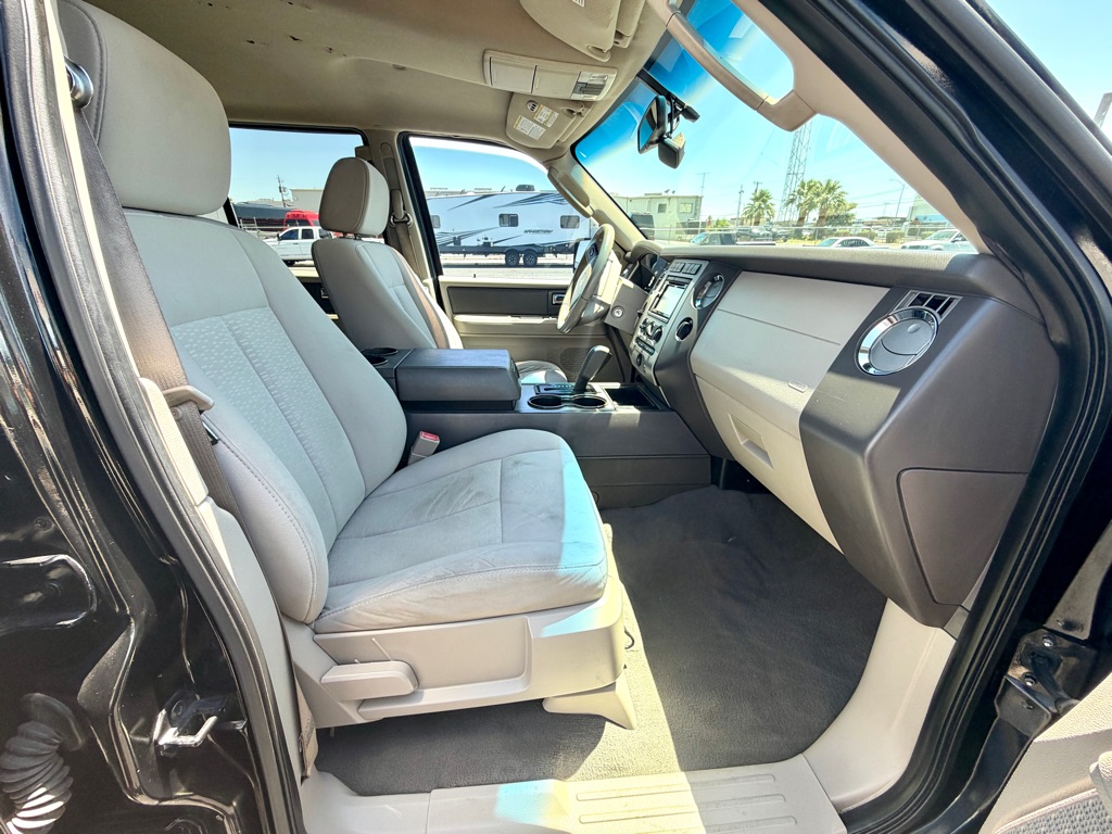 Photo 26 of this FORD EXPEDITION EL