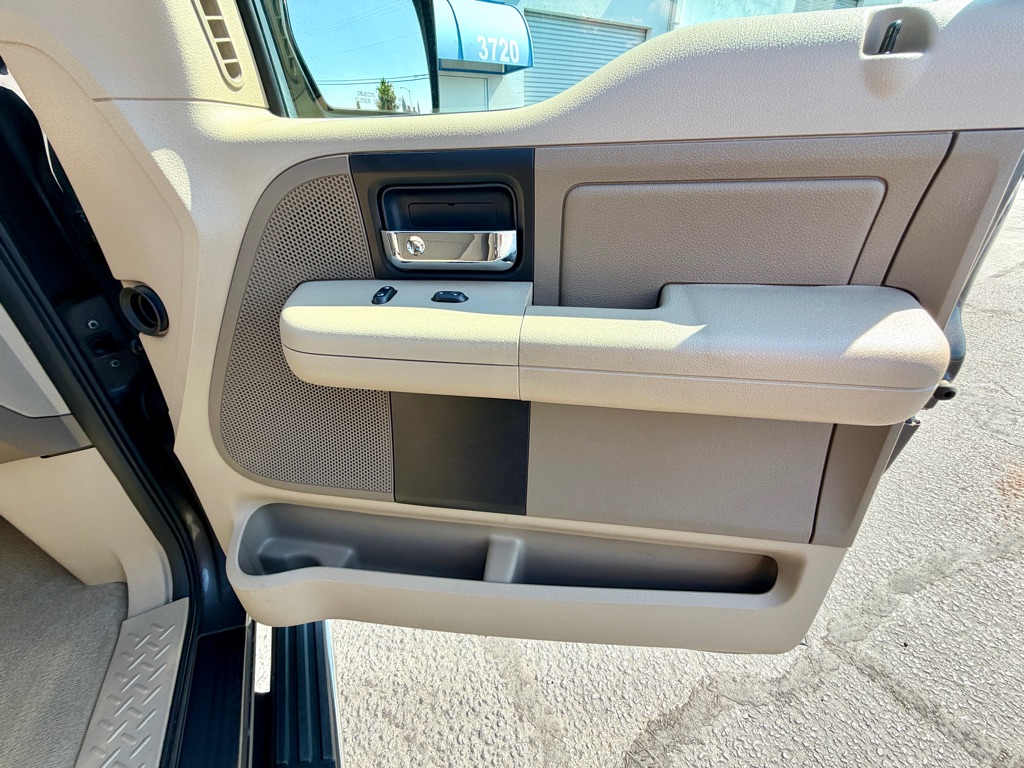 Photo 27 of this FORD F-150