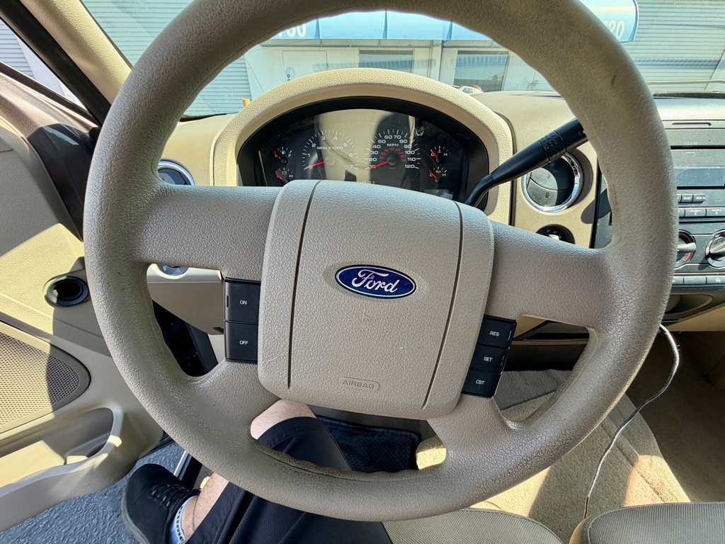 Photo 34 of this FORD F-150