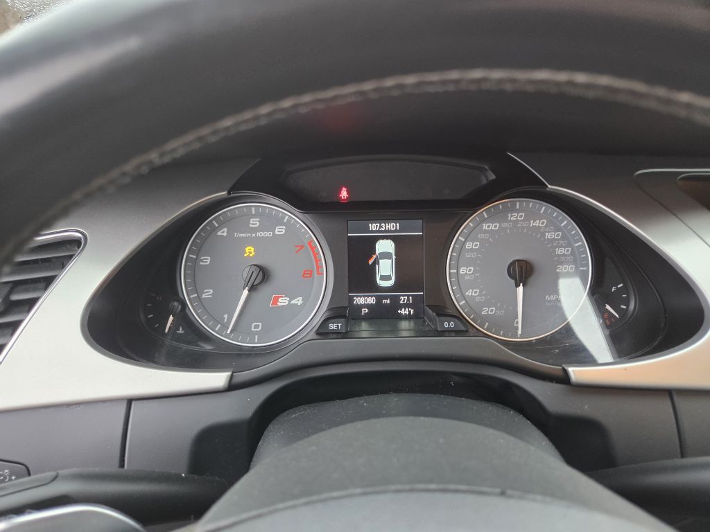 Photo 11 of this AUDI S4