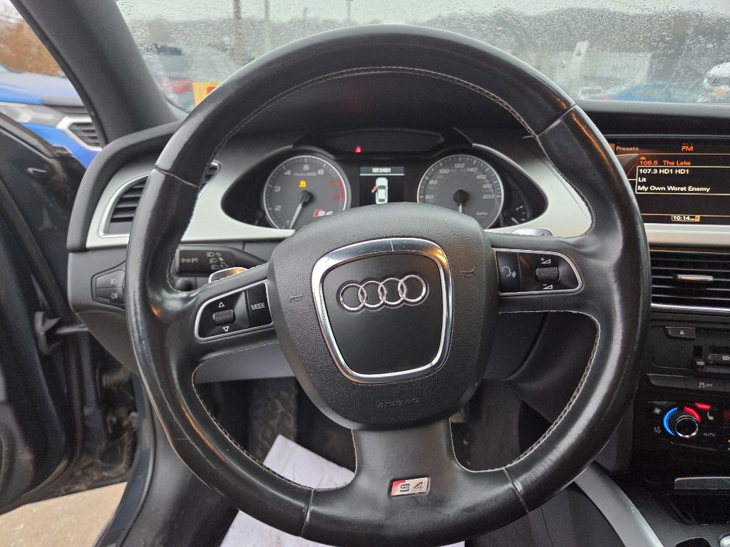 Photo 14 of this AUDI S4
