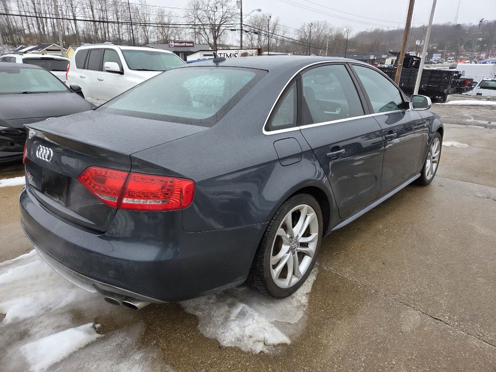 Photo 3 of this AUDI S4