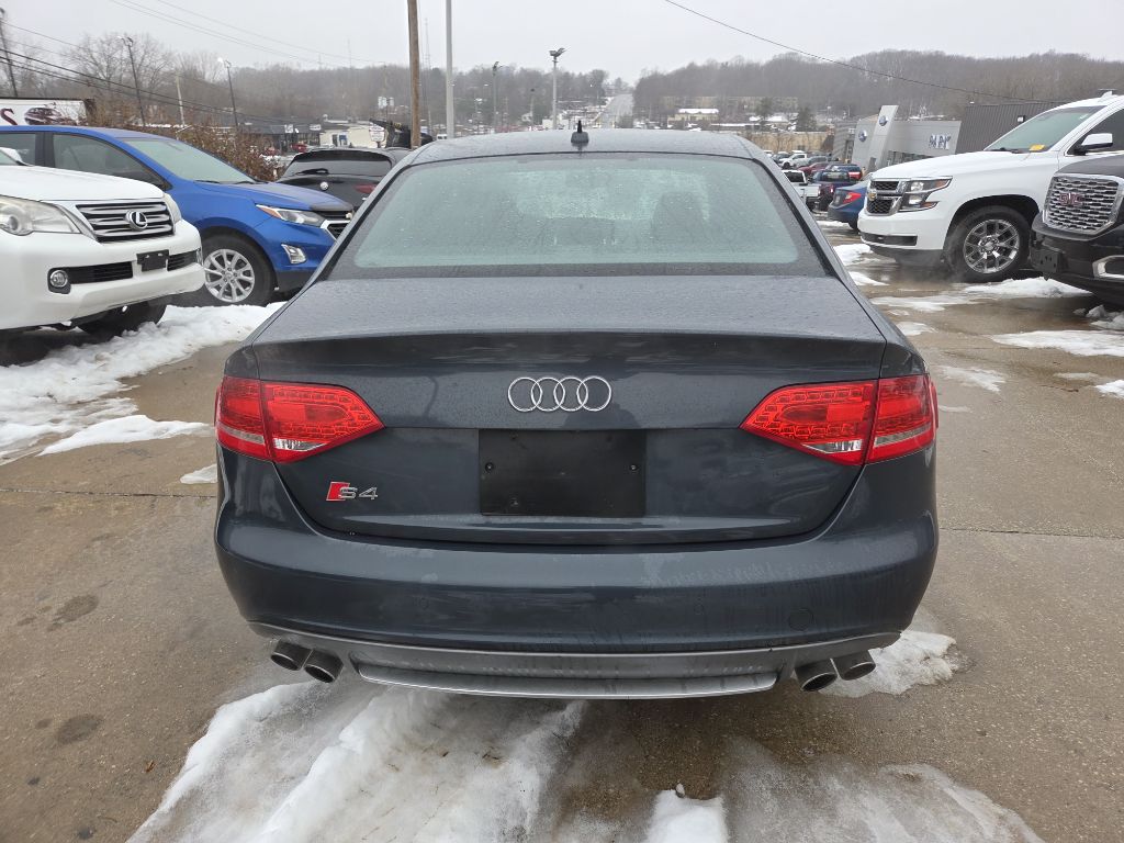 Photo 6 of this AUDI S4