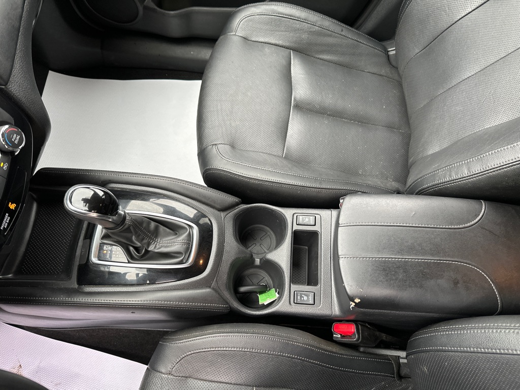 Photo 24 of this NISSAN ROGUE