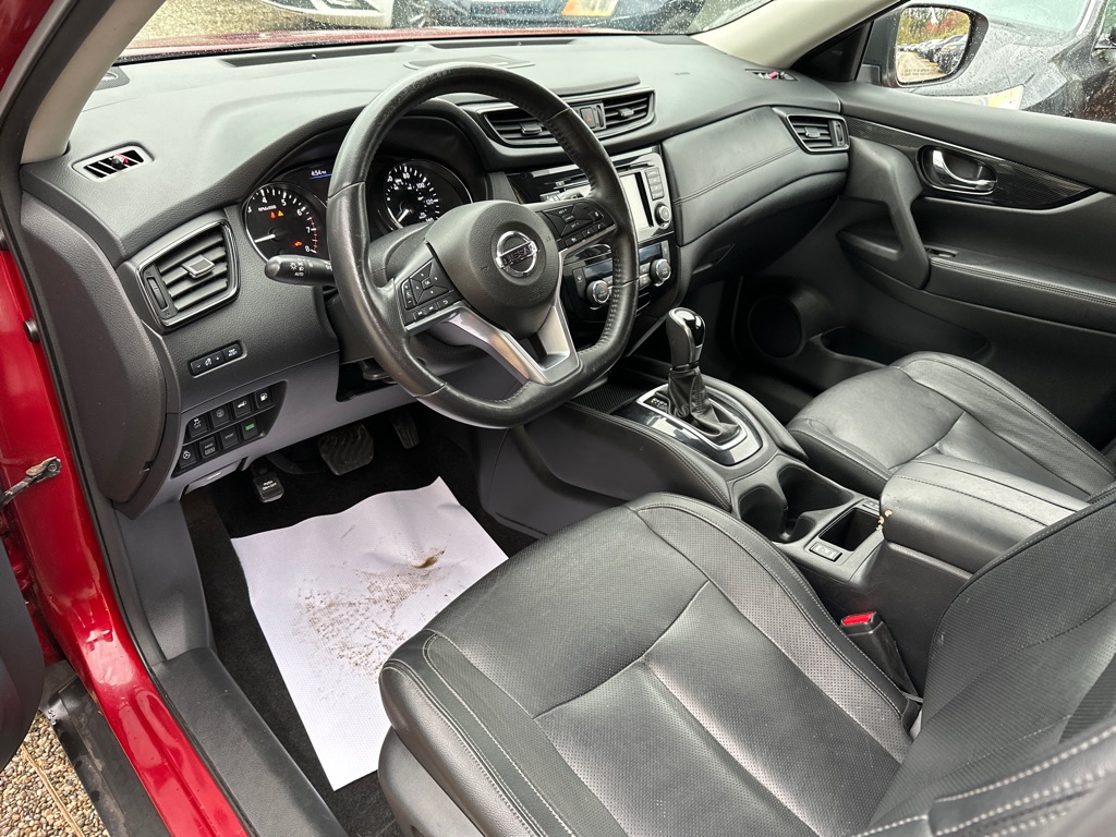Photo 18 of this NISSAN ROGUE