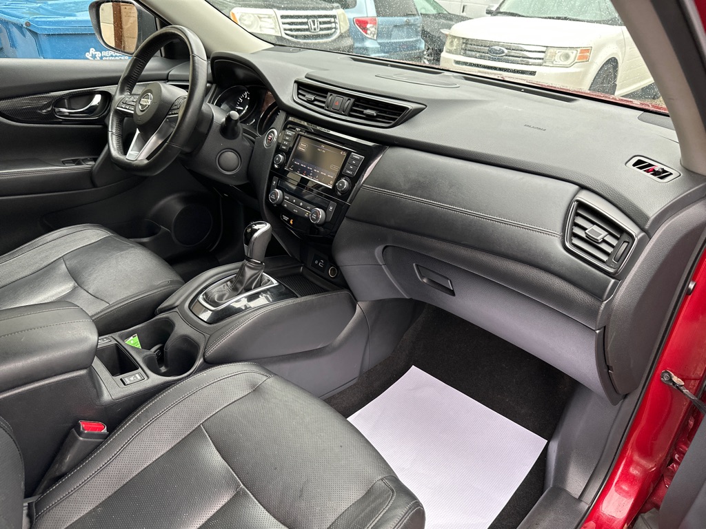 Photo 13 of this NISSAN ROGUE