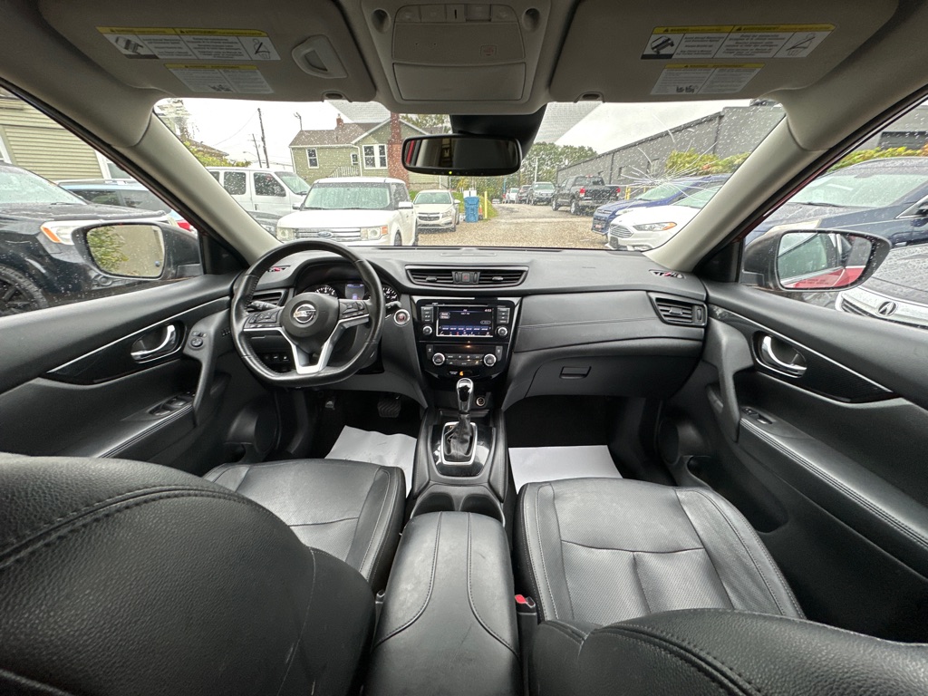 Photo 10 of this NISSAN ROGUE