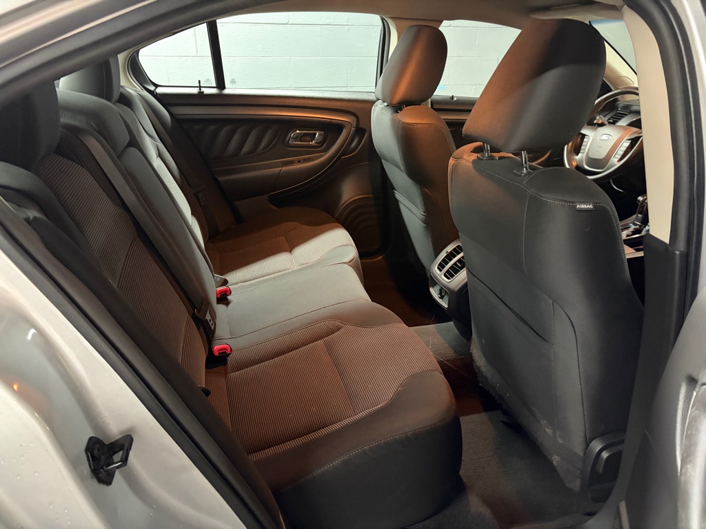 Photo 20 of this FORD TAURUS
