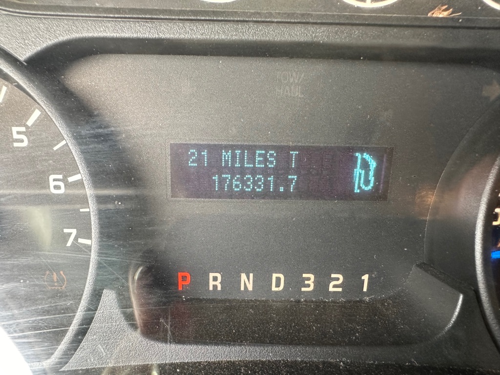 Photo 11 of this FORD F150 XL