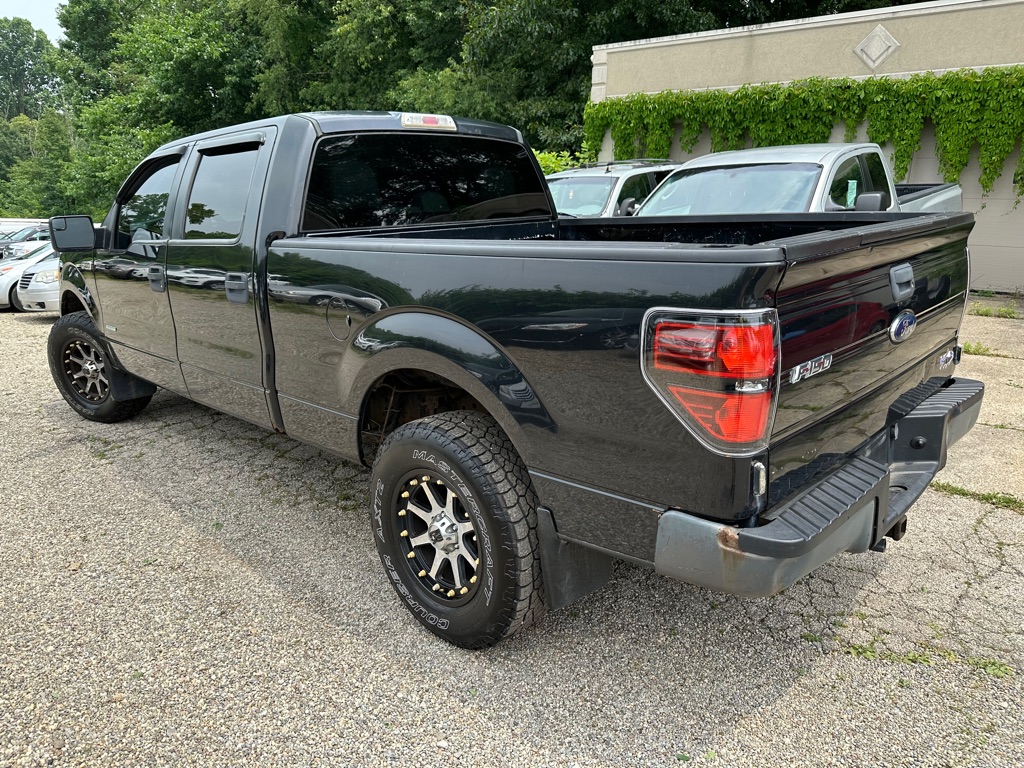 Photo 22 of this FORD F150 XL