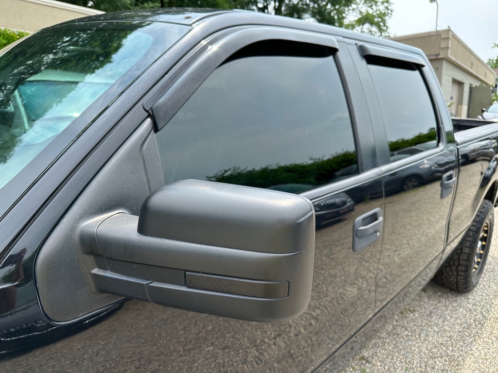 Photo 33 of this FORD F150 XL