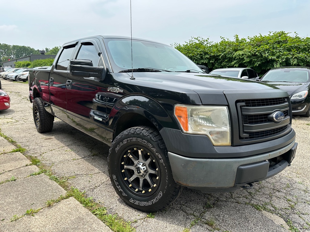 Photo 31 of this FORD F150 XL