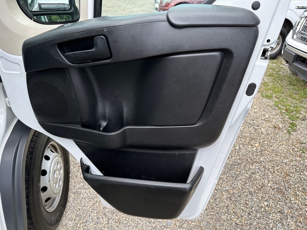 Photo 35 of this RAM PROMASTER 1500