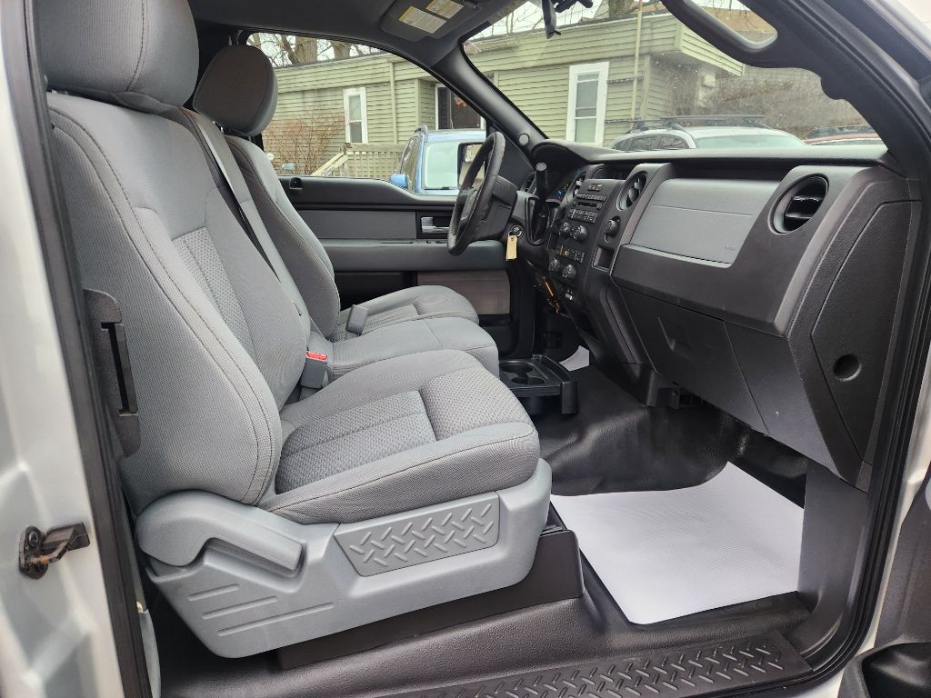 Photo 6 of this FORD F150