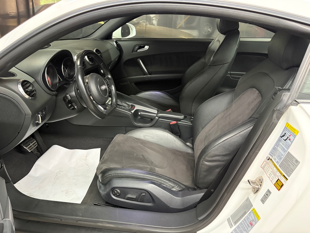 Photo 16 of this AUDI TT