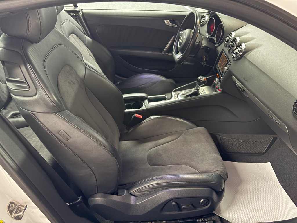 Photo 25 of this AUDI TT