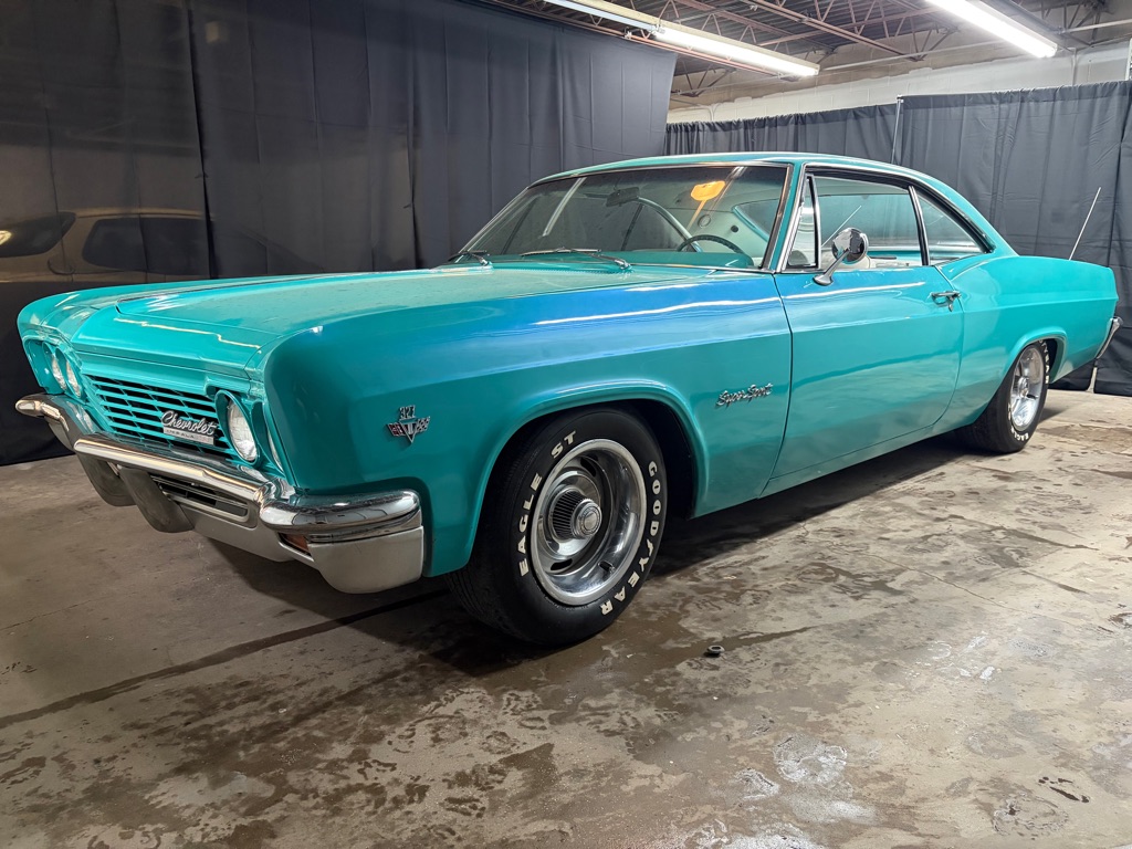 Photo 2 of this CHEVROLET IMPALA